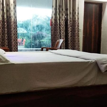 Hotel Radha Rani Mahal Khajurāho Zewnętrze zdjęcie